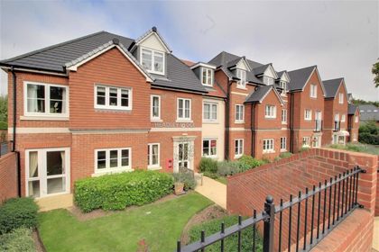 Properties For Sale in Crampshaw Lane, Ashtead, KT21 2TU